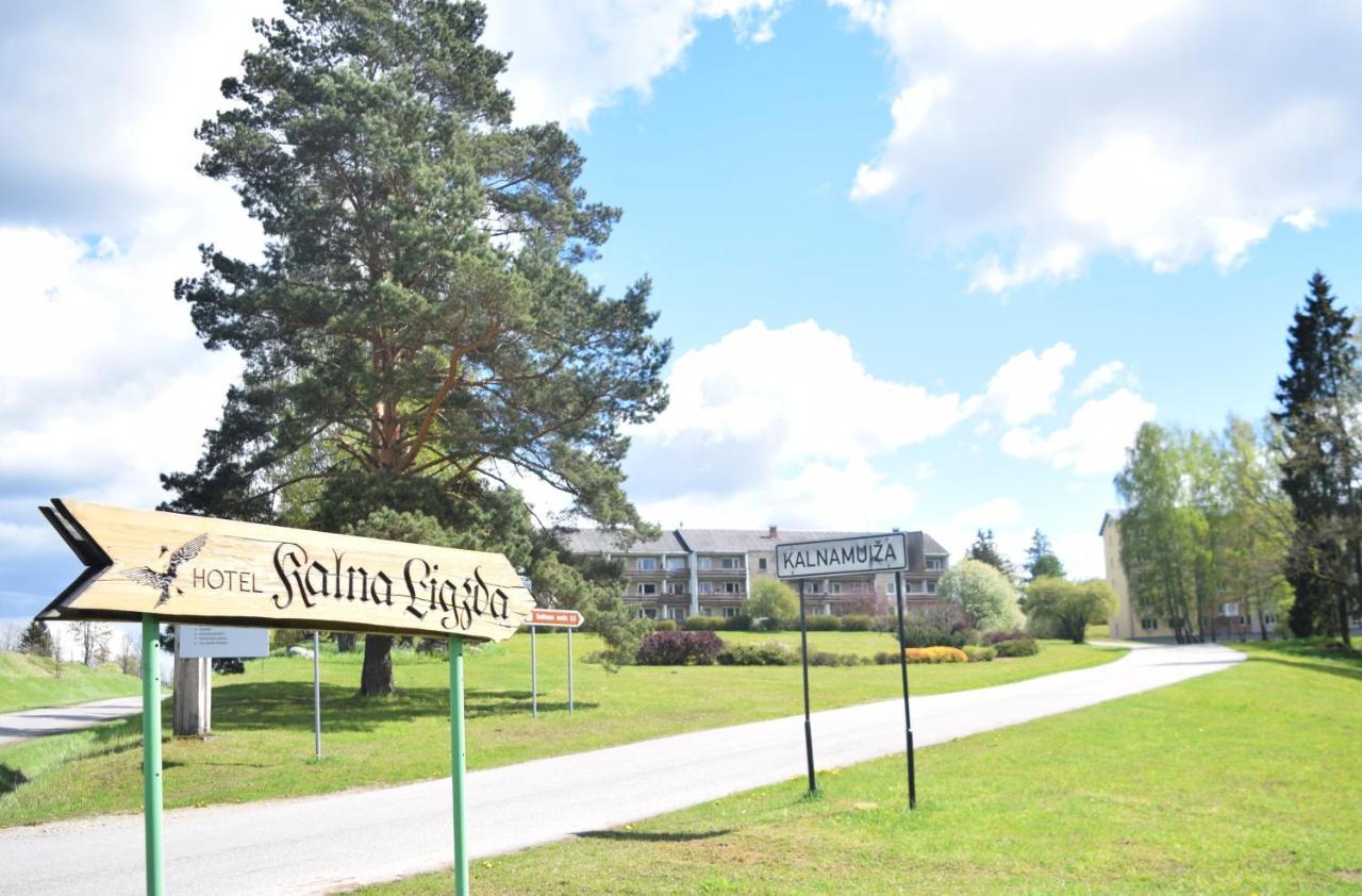 Hotel Kalna Ligzda Smiltene Zewnętrze zdjęcie